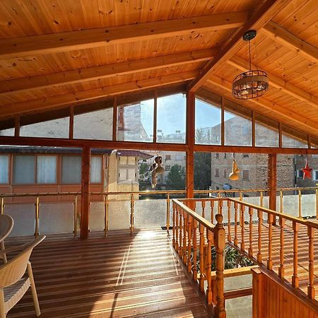 Alimeti Guesthouse เบราท ภายนอก รูปภาพ