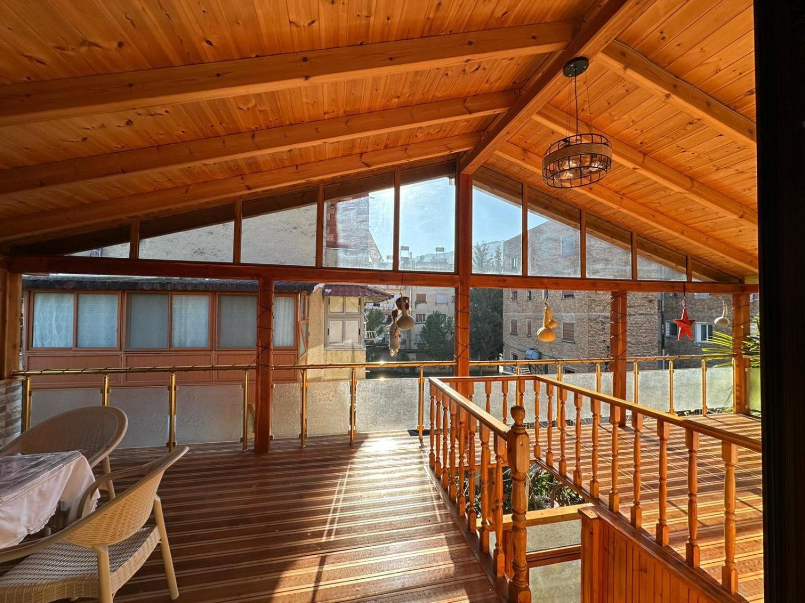 Alimeti Guesthouse เบราท ภายนอก รูปภาพ