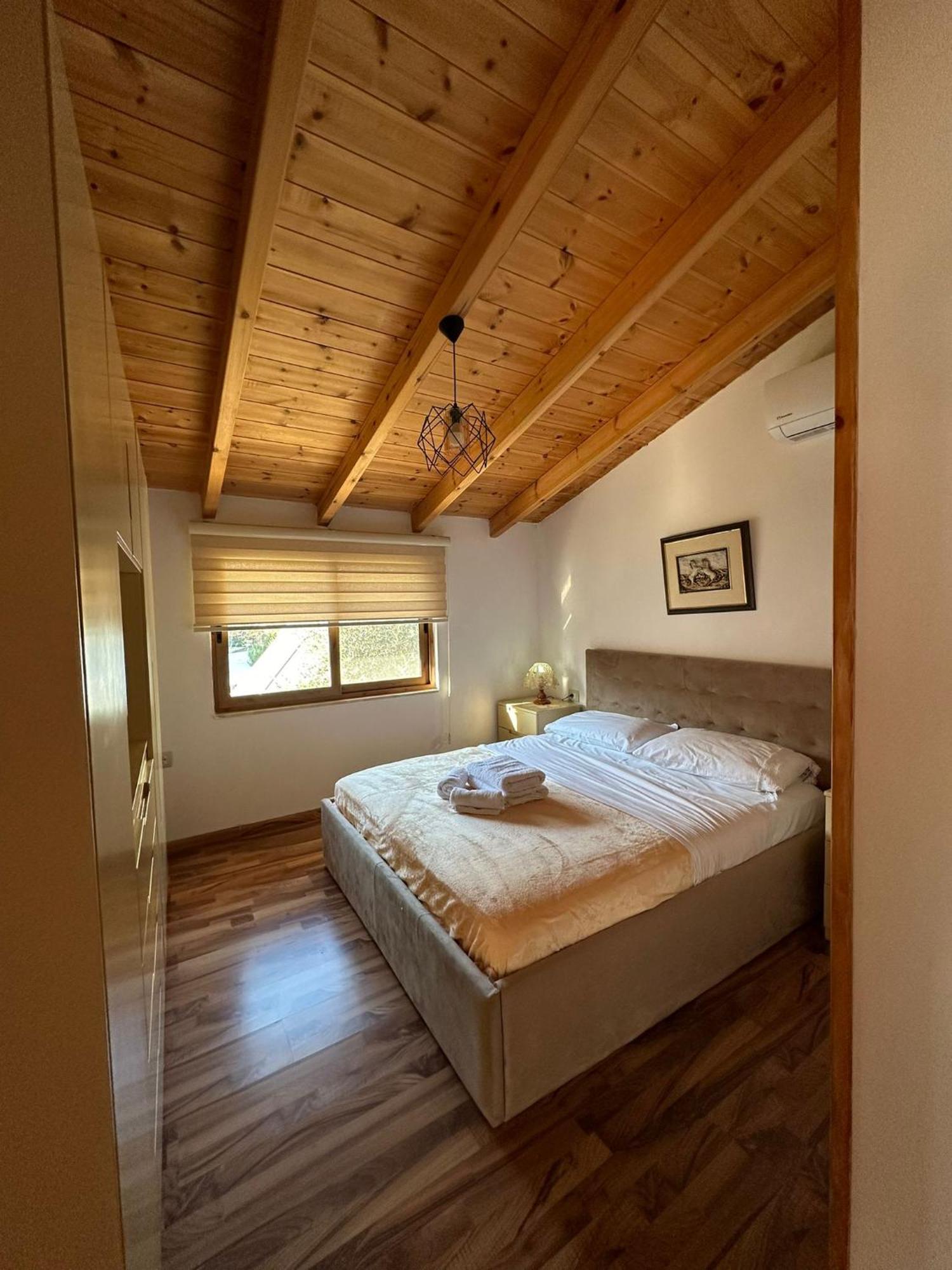 Alimeti Guesthouse เบราท ภายนอก รูปภาพ